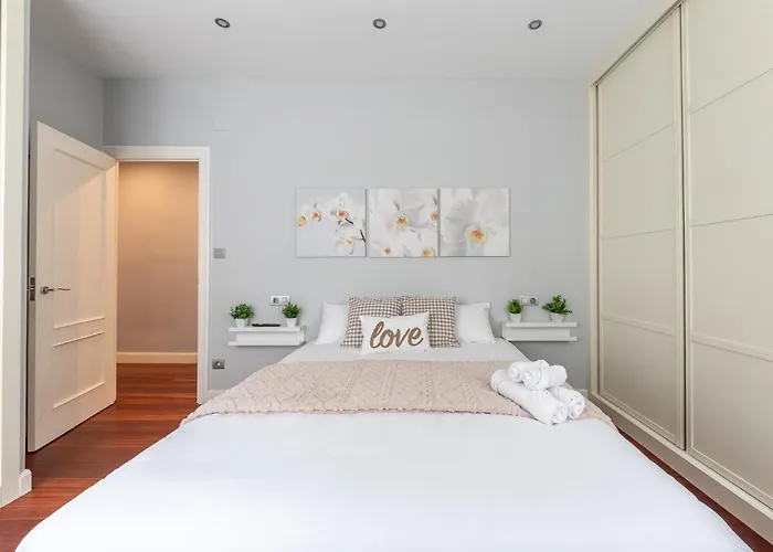 Tranvia 51 Apartment *